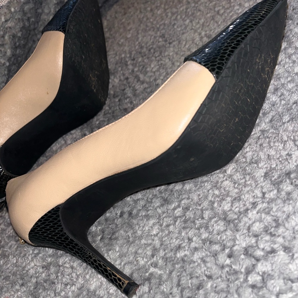 Levity snake skin toe Pointed Heels - Picture 5 of 6
